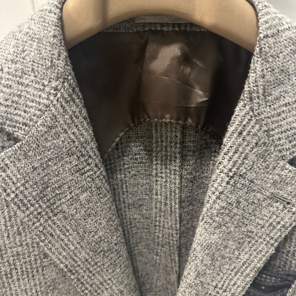 Brunello Cucinelli Deconstructed Wool / Cashmere Blend Blazer - Picture 3 of 12